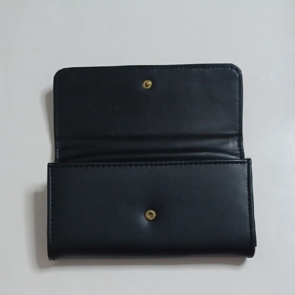 London Fog Textured Black Women's Wallet - Picture 5 of 12